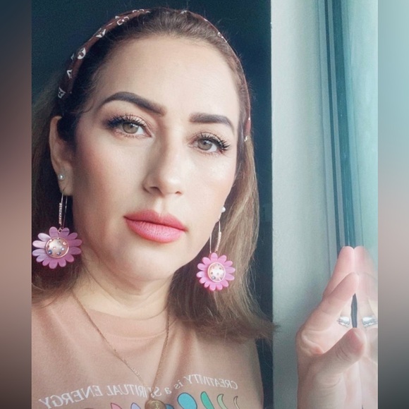 SHARE SHOW COME IN LET ME HELP YOU SALE YOUR AND MINE 🫶❤️🙏 - Picture 3 of 11